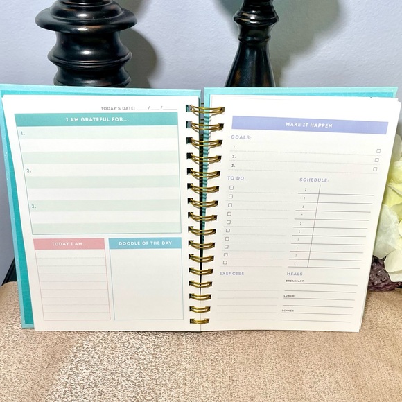 NWT Hardcover Gratitude Notebook/Journal - Picture 5 of 5